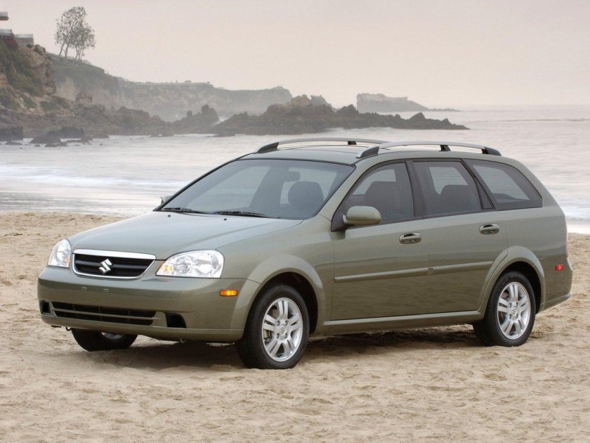 Suzuki forenza универсал