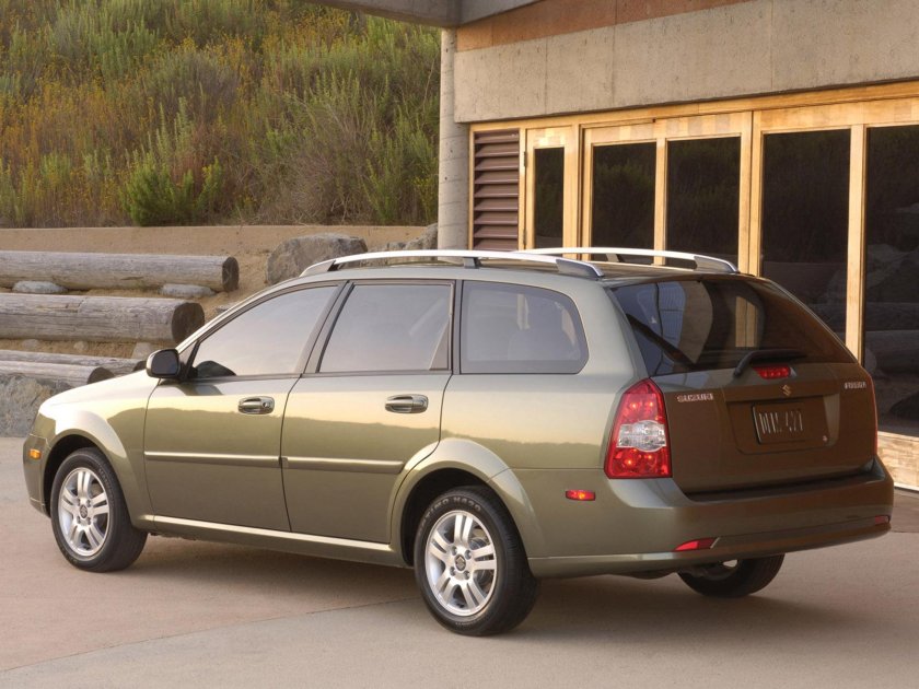 Suzuki forenza универсал