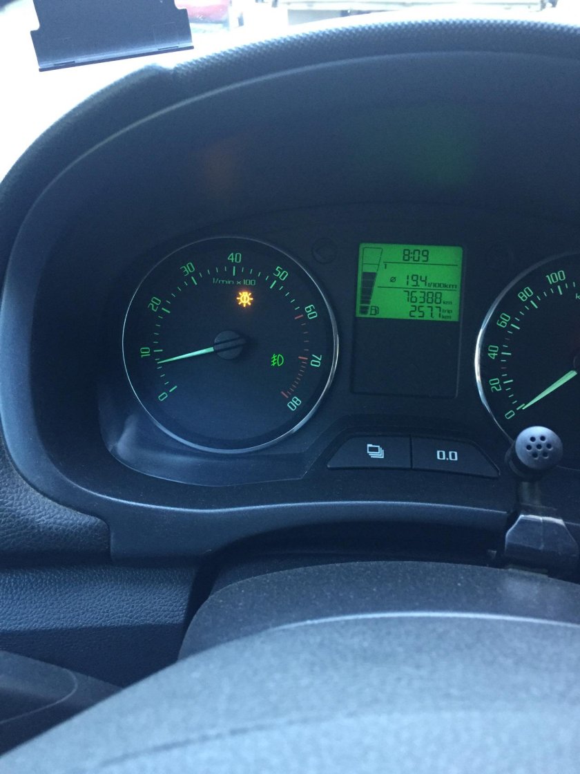 Приборная панель Шкода Фабия 2012