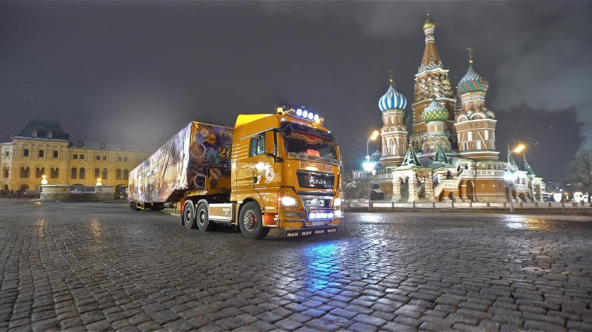 Новогодний грузовик