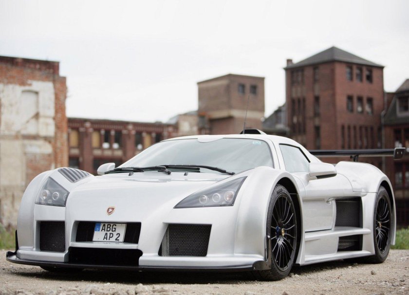 Суперкар Гумперт