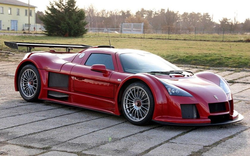 Gumpert Apollo