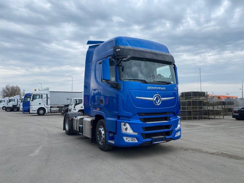 Тягач Донг Фенг 4х2