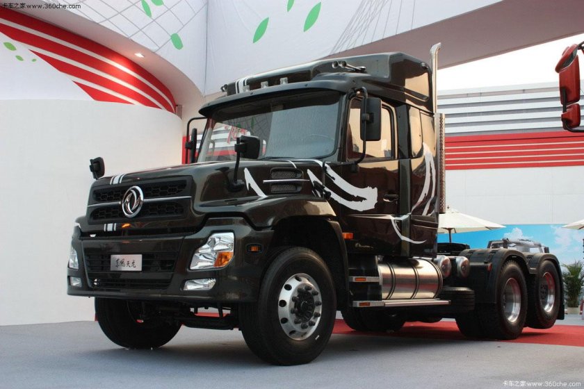 Капотный Dongfeng грузовик