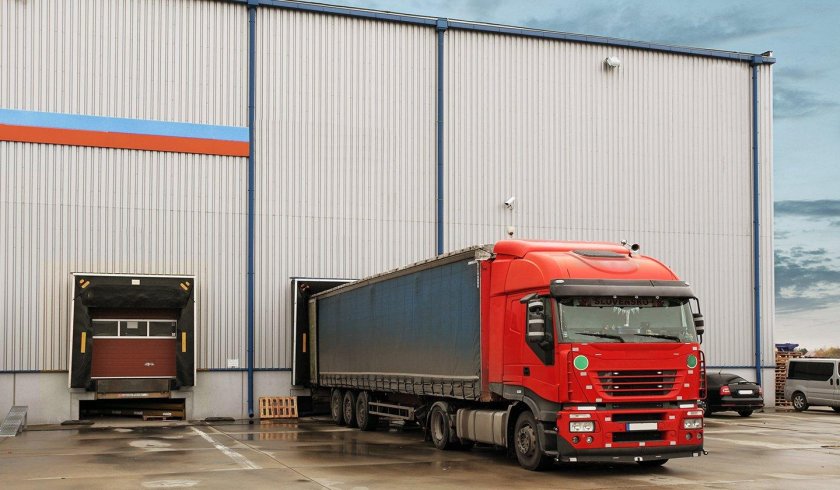 Погрузка фуры