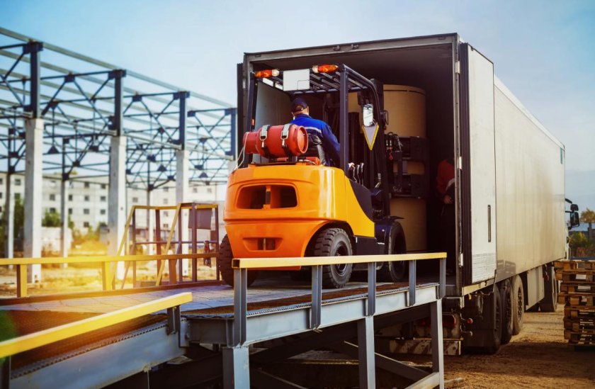 Погрузка и разгрузка грузов