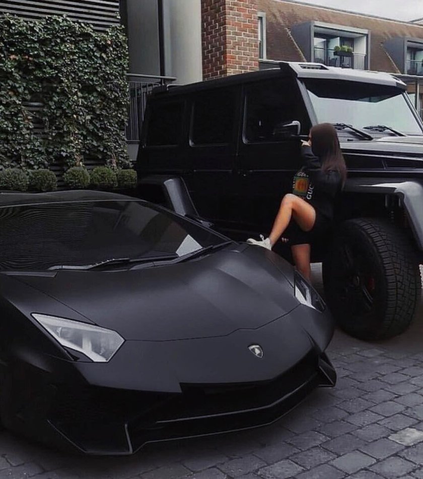 BLACKBEDOUIN машина