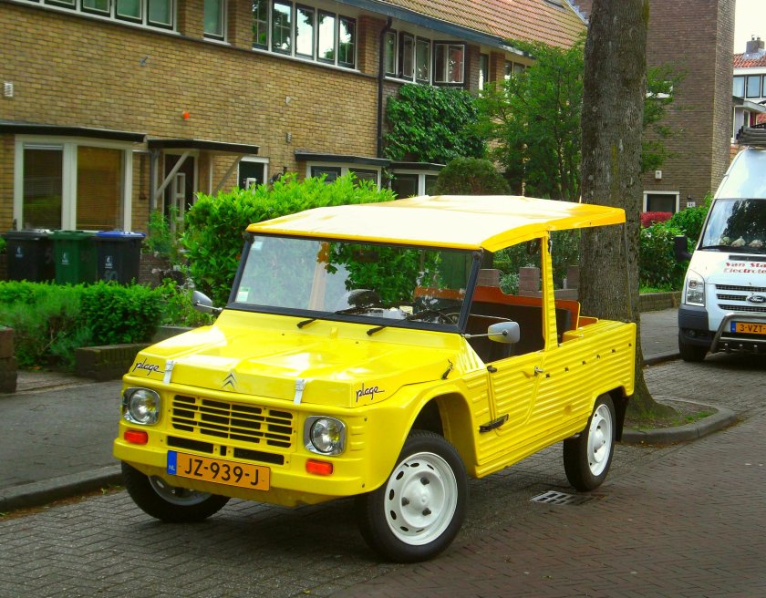 Ситроен Мехари и ЛУАЗ