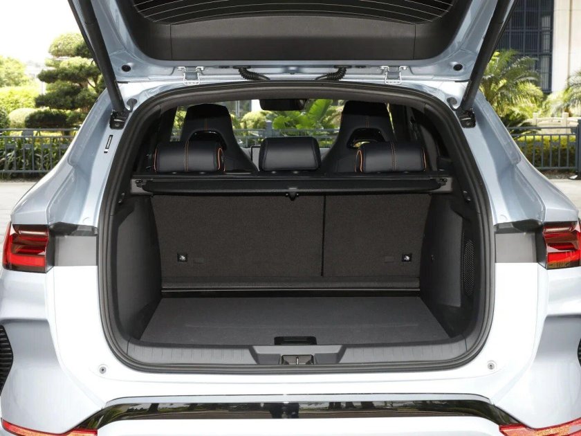 BYD Song Plus flagship 2023