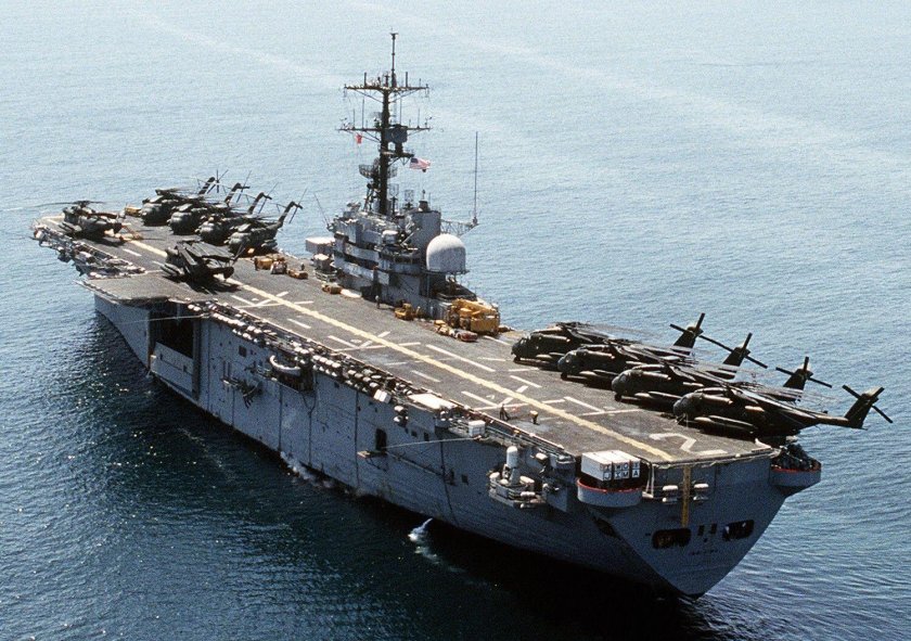 Десантные вертолётоносцы типа «Иводзима»