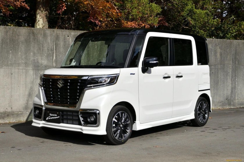 Suzuki Spacia Custom Hybrid