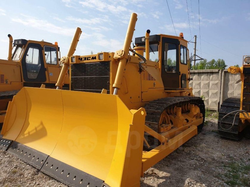 Бульдозер б-11 гусеничный