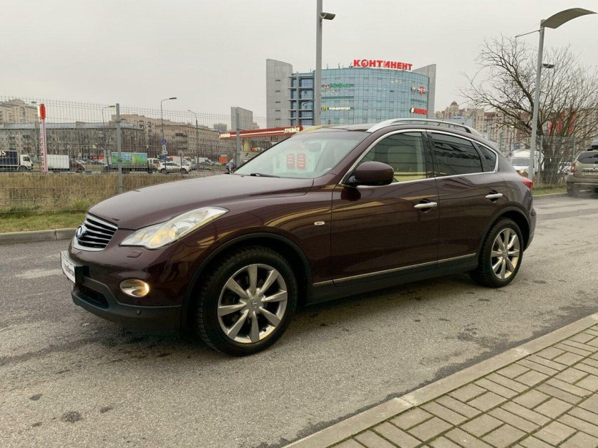 Infiniti ex25 2011