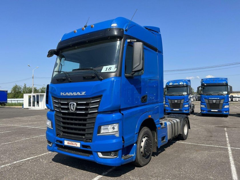 Новый КАМАЗ 2022 тягач