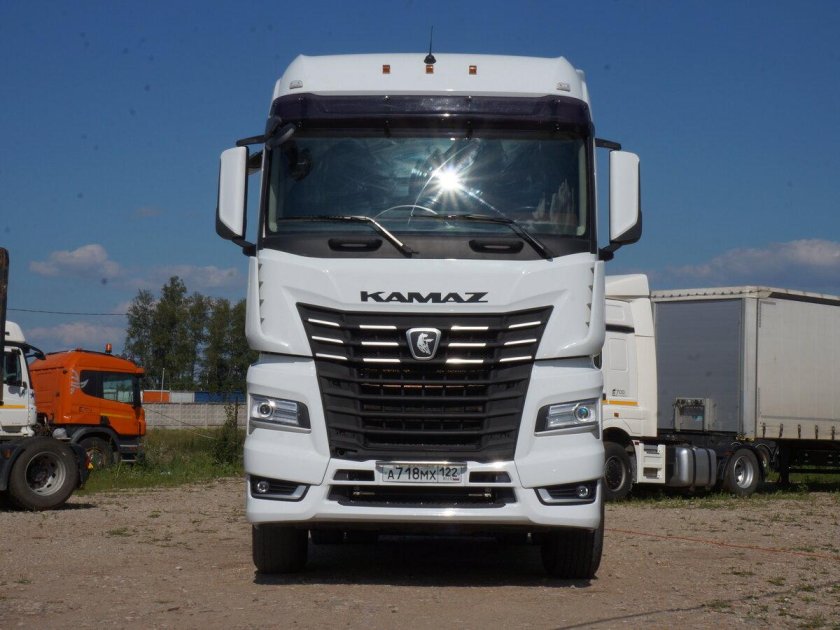 КАМАЗ 5490 2023