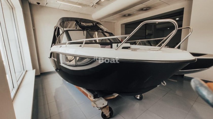 Катер Phoenix 600ht