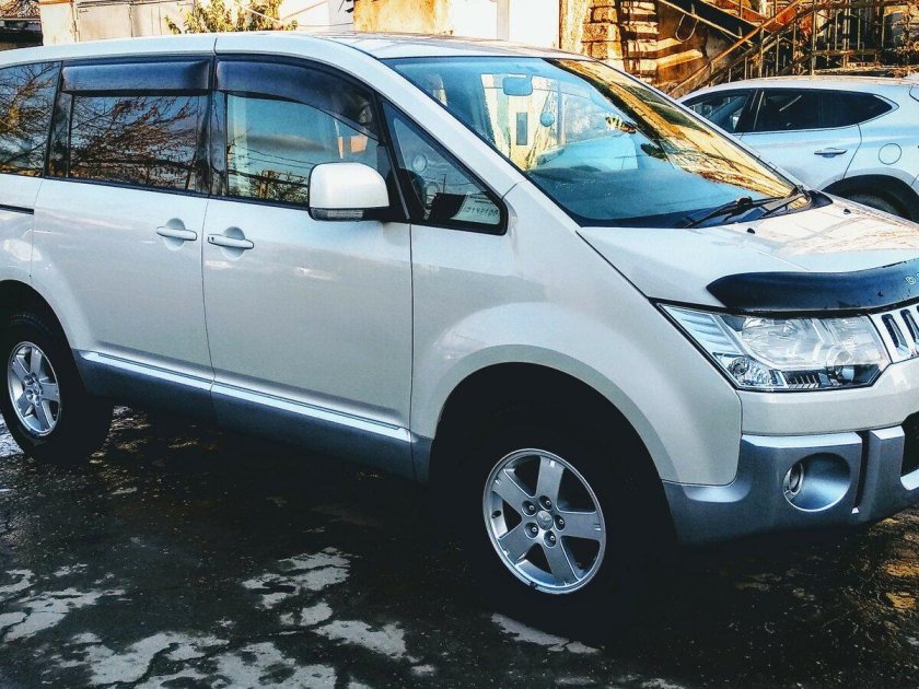 Митсубиси Делика д5