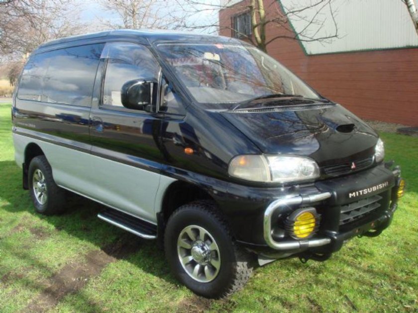 Мицубиси Делика