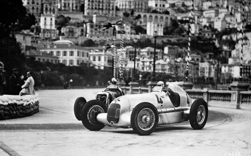 Mercedes-Benz w25 Silver arrow
