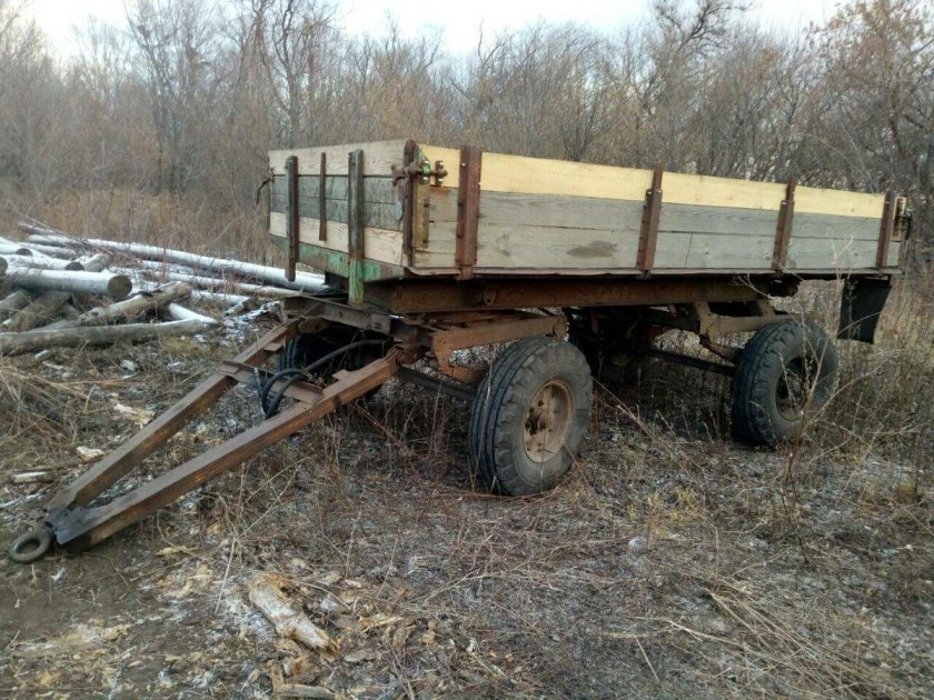 Трактор МТЗ-82 С прицепом ПТС-4