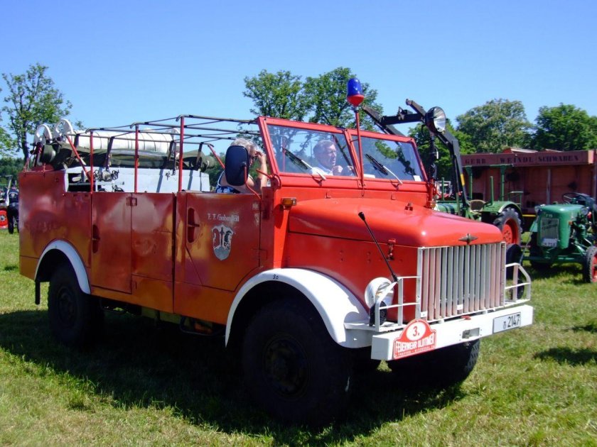Borgward 2000 машина