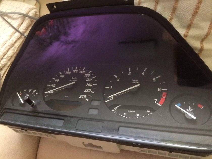 Лоу приборка БМВ е34