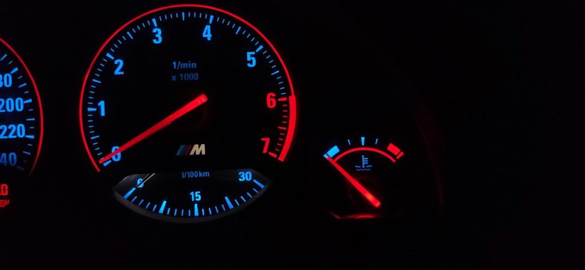 БМВ е34 Пересвет приборки