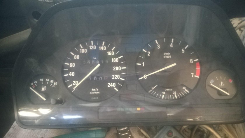 Приборная панель БМВ е34