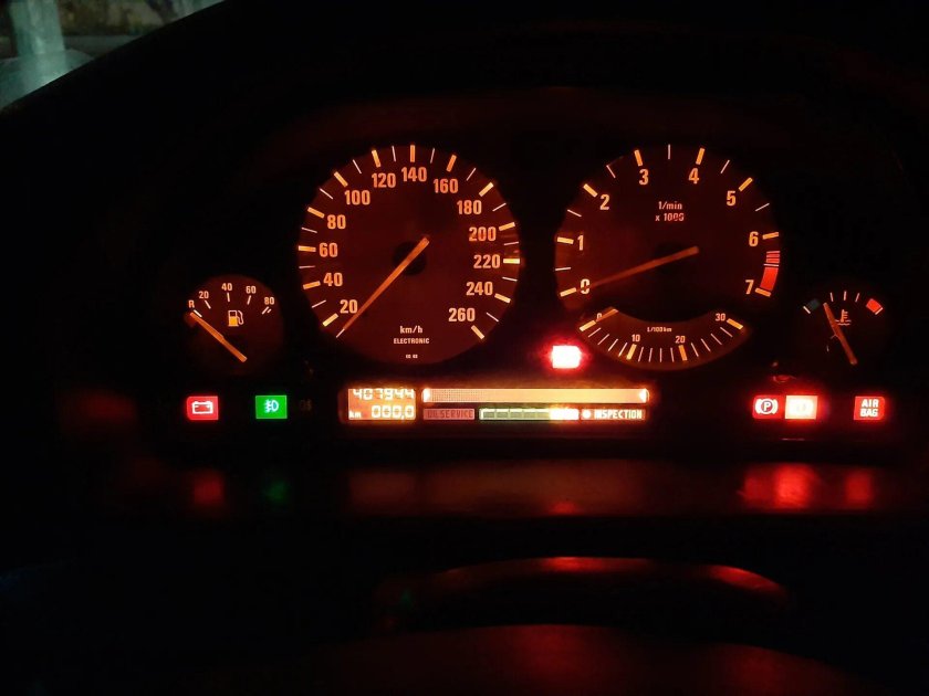 Хай приборка БМВ е34