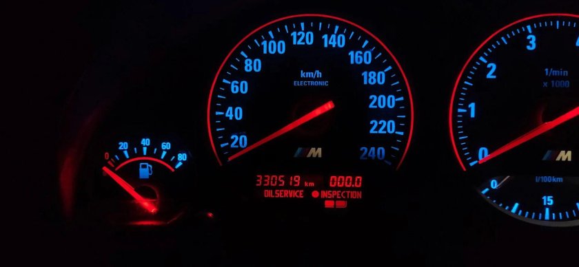 БМВ е34 Пересвет приборки