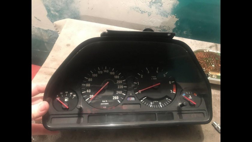 Приборка БМВ е34