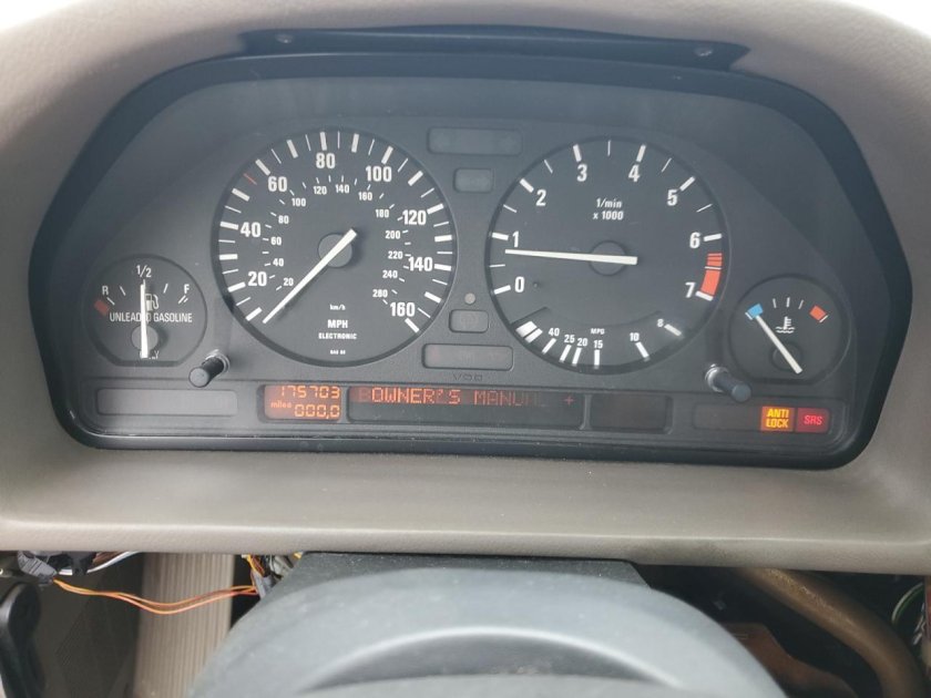 BMW e34 панель