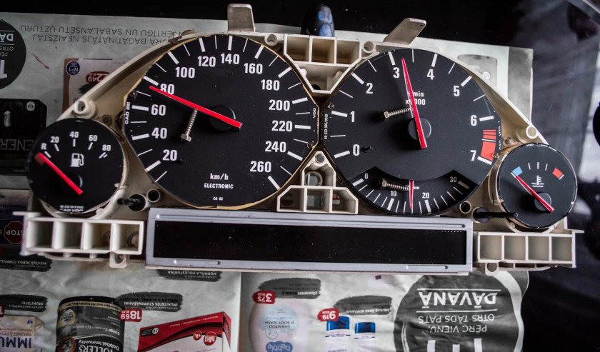 Приборка BMW e34 m5