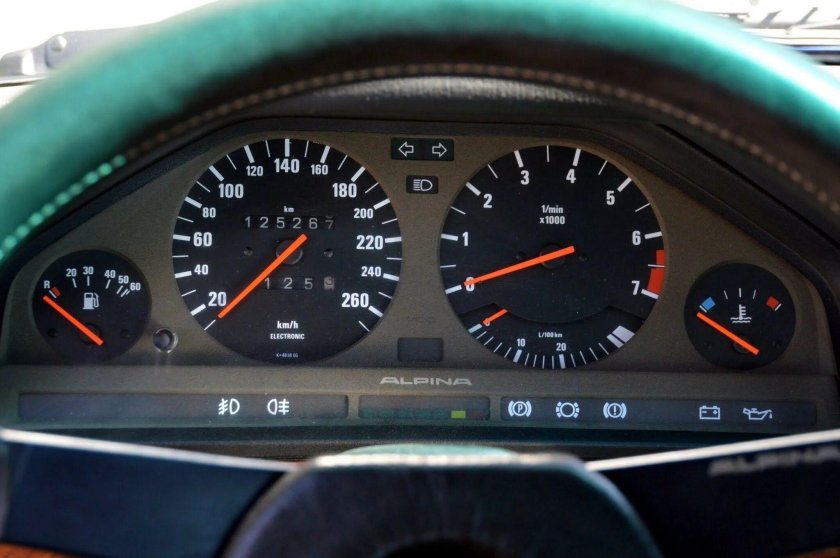 Приборная панель Альпина е39