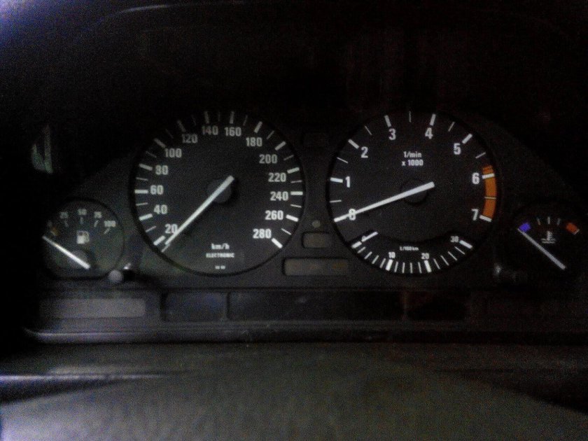 БМВ м5 е34 спидометр