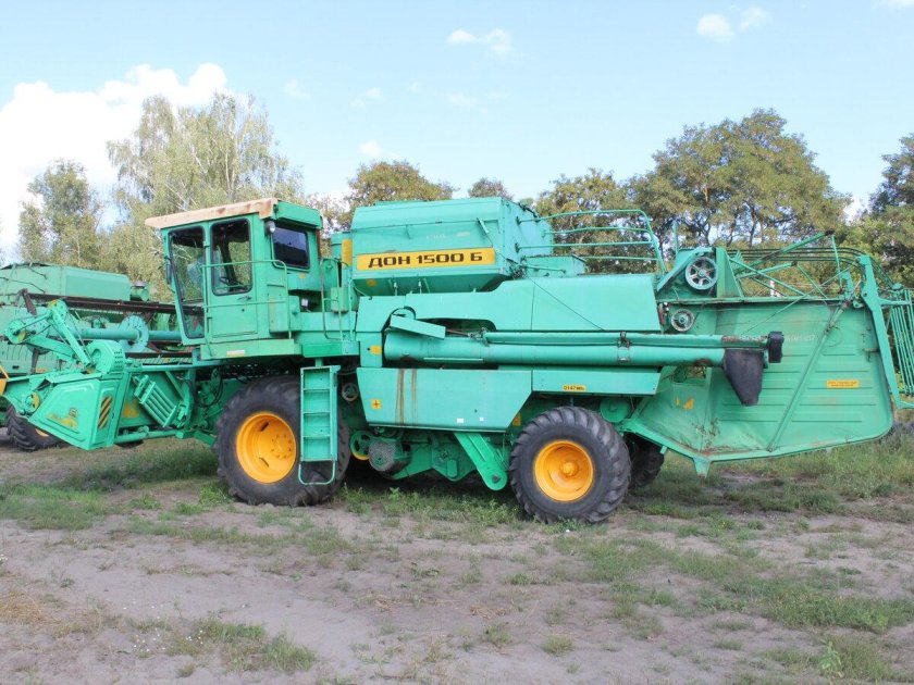 Комбайн Дон-1500б