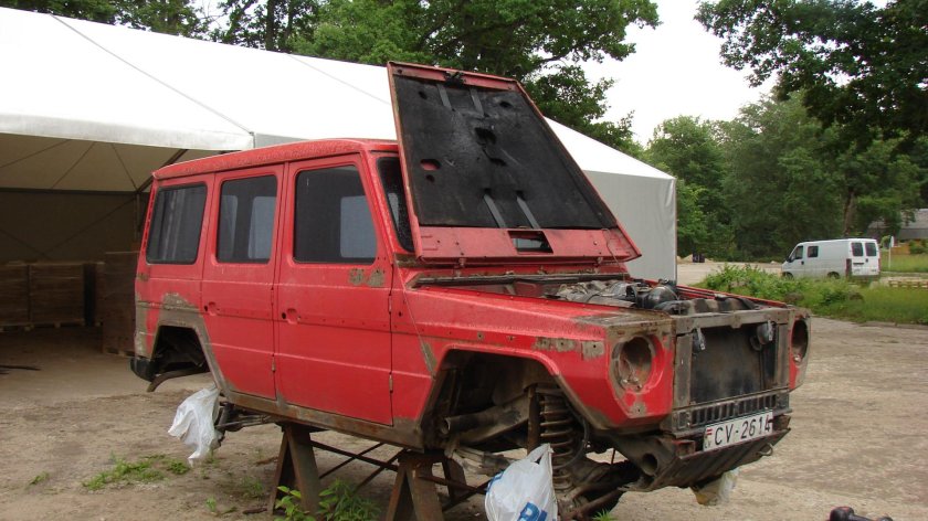 Мерседес Гелендваген Ржавый