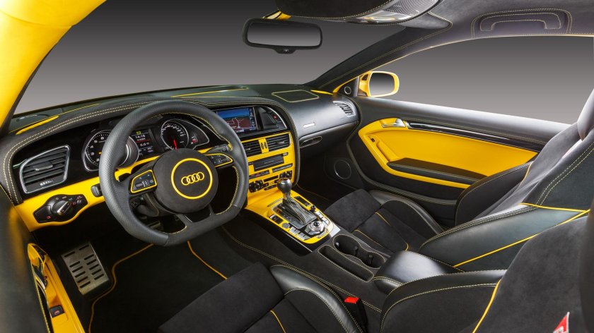 Желтый салон Audi