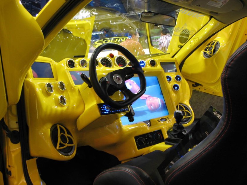 Необычные салоны авто