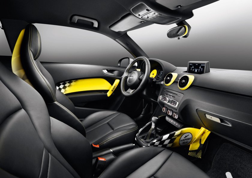 Желтый салон Ауди а3