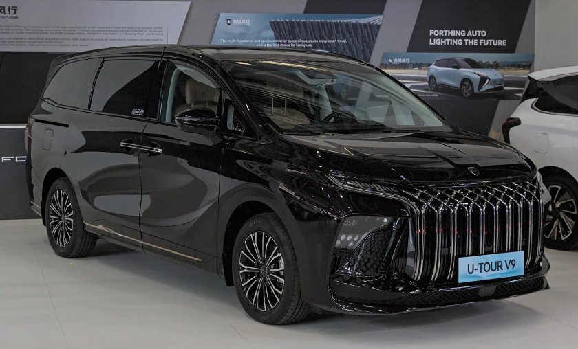 Dongfeng Forthing u-Tour v9