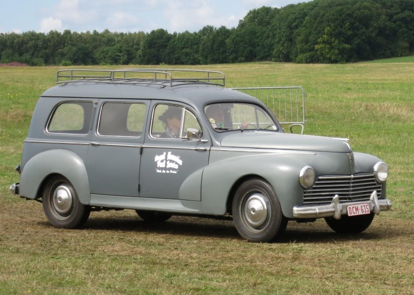 Французский Пежо 203