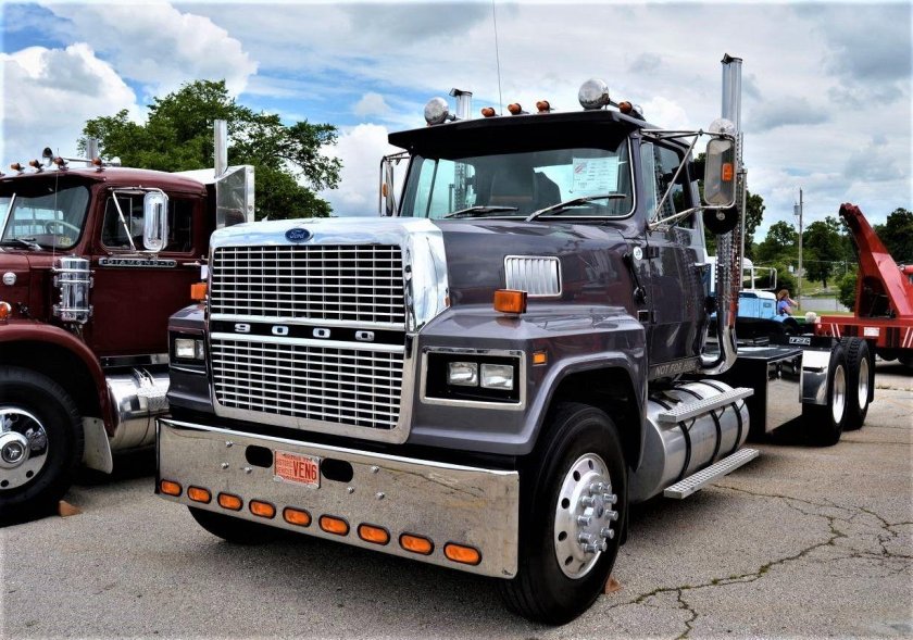 Форд ЛТЛ 9000