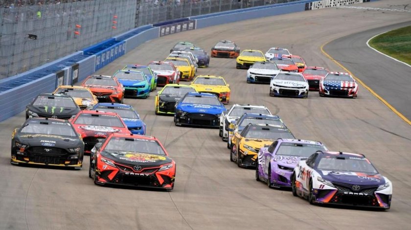 Стоковые гонки