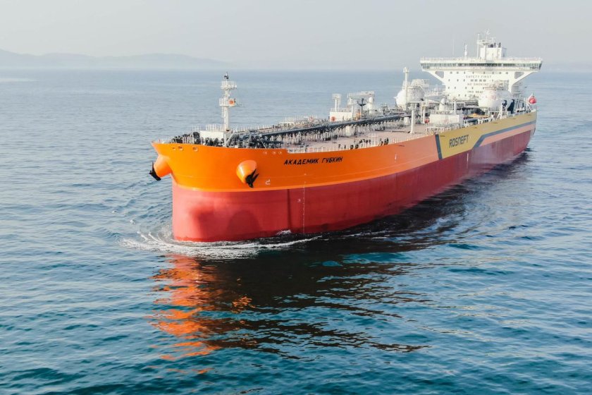 Академик Губкин танкер