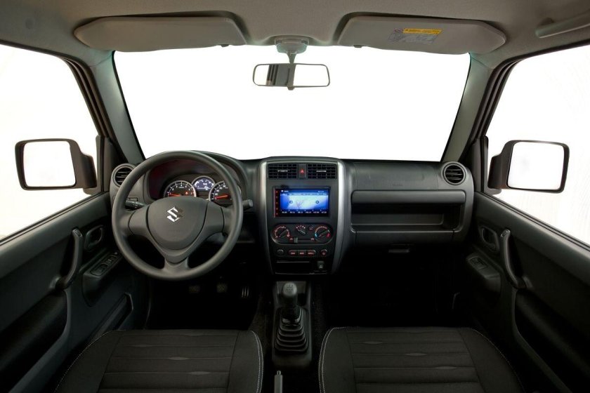 Suzuki Jimny 3 салон