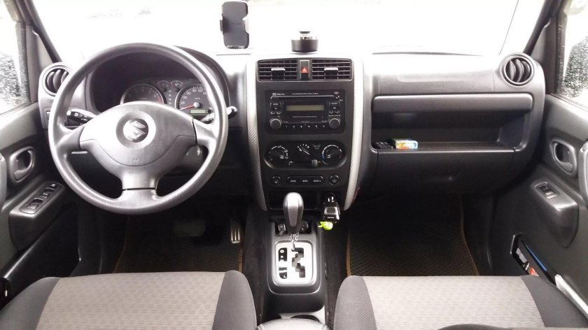 Suzuki Jimny 2007 салон