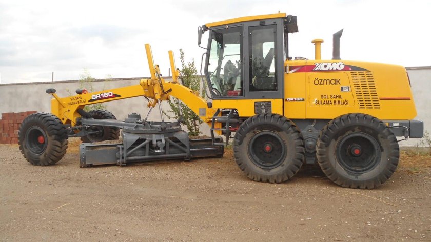 Грейдер Хитачи