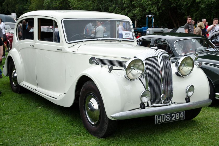 Даймлер Бенц автомобиль