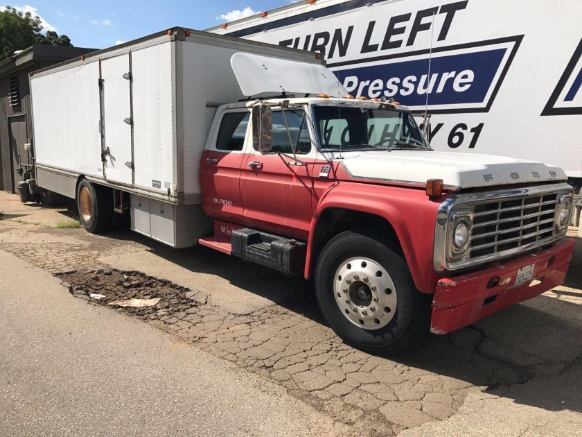Ford f750 1977